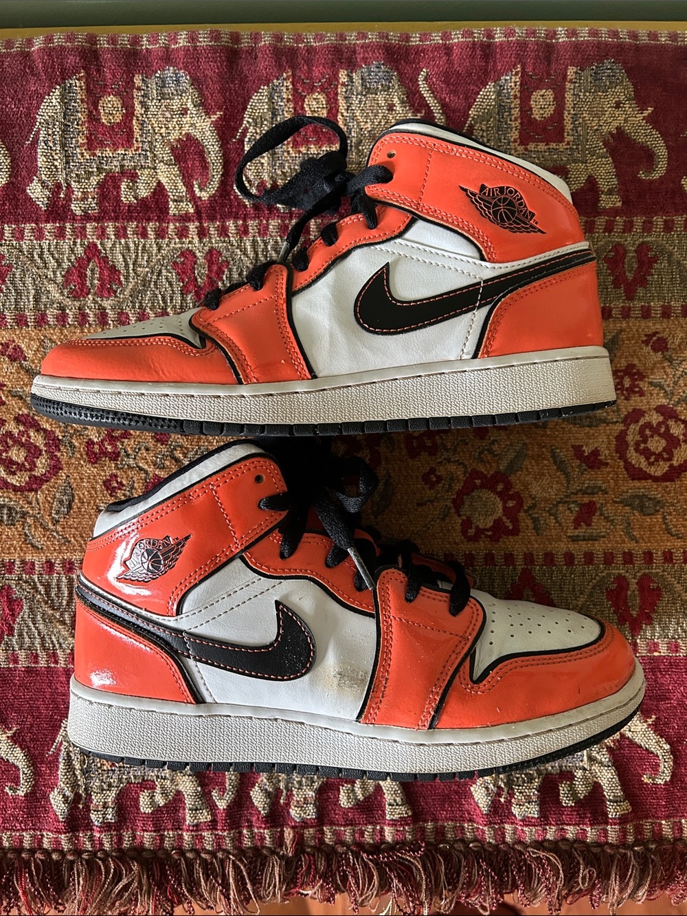 Nike Air Jordan 1 Mid SE Turf Orange Black Basketball Sneakers Size 6Y Halloween